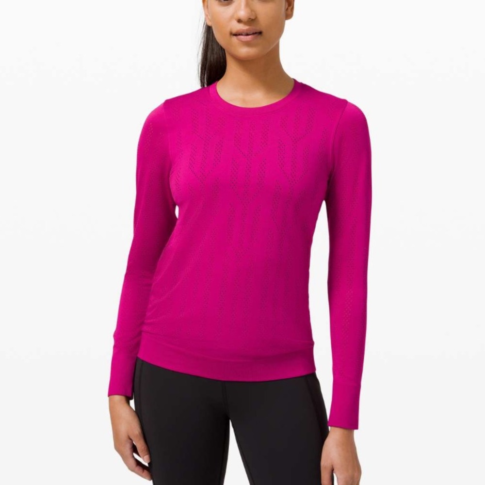 Lululemon- Swiftly Breathe Long Sleeve Shirt *Fetching Lines- size 8